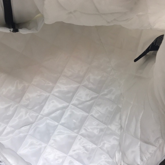 NWT,1 MADISON EXPEDITION Fur Trim parka white - Picture 16 of 17